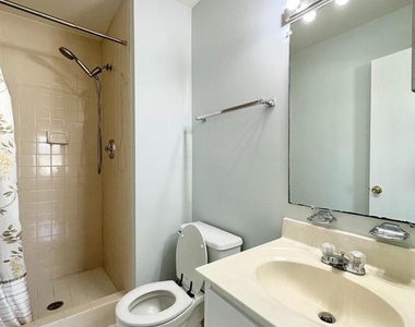 402 Carousel Court - Photo Thumbnail 19