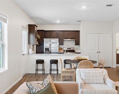 7101 Spirit Hill Rd - Photo Thumbnail 14