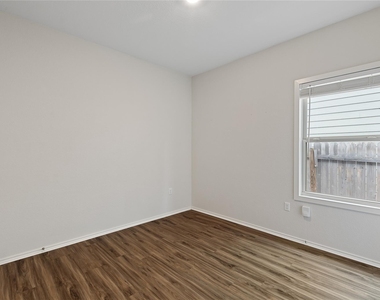 7101 Spirit Hill Rd - Photo Thumbnail 24