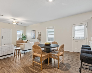 7101 Spirit Hill Rd - Photo Thumbnail 12