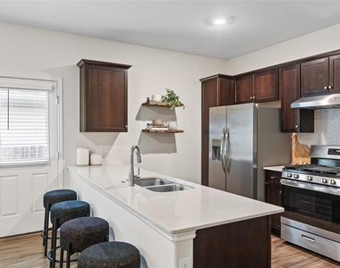7101 Spirit Hill Rd - Photo Thumbnail 2
