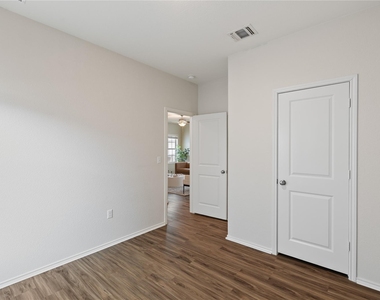 7101 Spirit Hill Rd - Photo Thumbnail 25