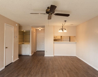 1602 Mill St - Photo Thumbnail 8