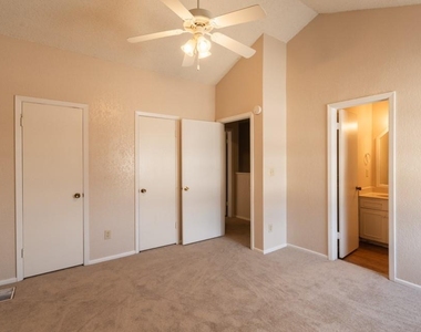 1602 Mill St - Photo Thumbnail 16