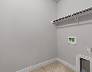 15601 Cabrillo Way - Photo Thumbnail 31