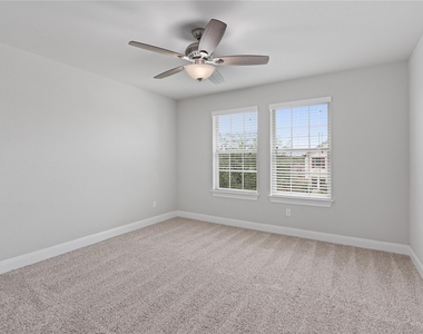 15601 Cabrillo Way - Photo Thumbnail 11