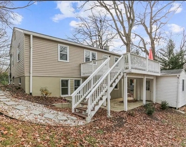 7502 Alfred Drive - Photo Thumbnail 8