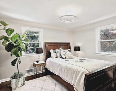 7502 Alfred Drive - Photo Thumbnail 7
