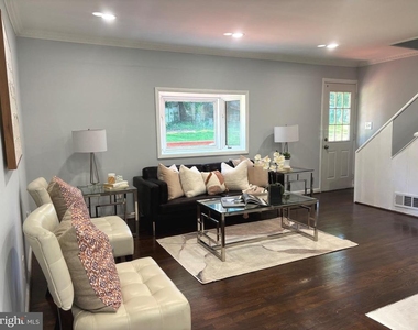 5702 Denfield Road - Photo Thumbnail 3