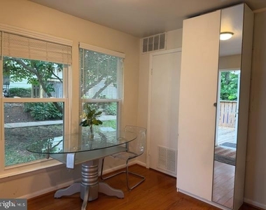20121 Waterside Drive - Photo Thumbnail 4
