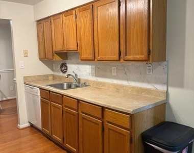 20121 Waterside Drive - Photo Thumbnail 6