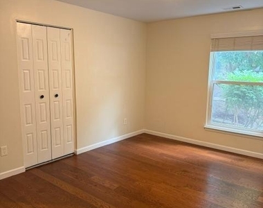 20121 Waterside Drive - Photo Thumbnail 13