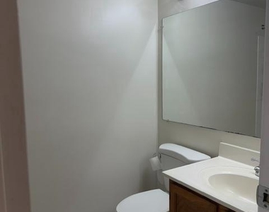 20121 Waterside Drive - Photo Thumbnail 15