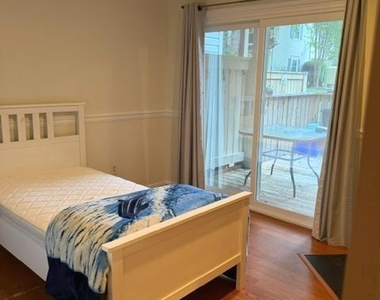 20121 Waterside Drive - Photo Thumbnail 16
