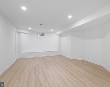 4400 Ridge Street - Photo Thumbnail 29
