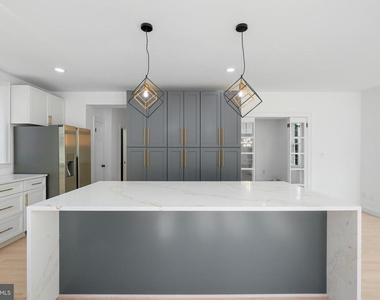 4400 Ridge Street - Photo Thumbnail 4