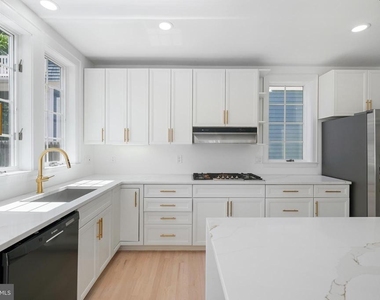 4400 Ridge Street - Photo Thumbnail 7
