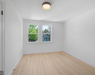 4400 Ridge Street - Photo Thumbnail 20