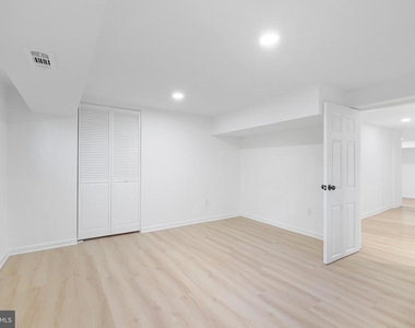4400 Ridge Street - Photo Thumbnail 25