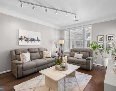 27 Booth Street - Photo Thumbnail 1