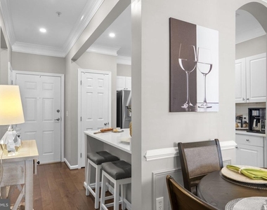 27 Booth Street - Photo Thumbnail 15