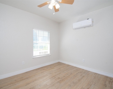 199 Apache Springs Rd - Photo Thumbnail 16