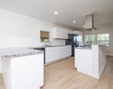 199 Apache Springs Rd - Photo Thumbnail 5