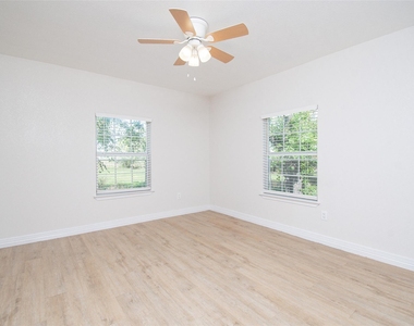 199 Apache Springs Rd - Photo Thumbnail 15