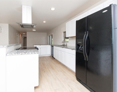 199 Apache Springs Rd - Photo Thumbnail 6
