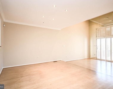 5918 Edson Lane - Photo Thumbnail 2