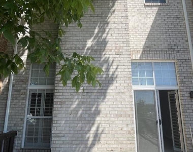 5918 Edson Lane - Photo Thumbnail 41