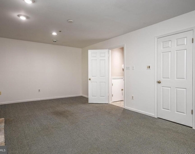 5918 Edson Lane - Photo Thumbnail 44