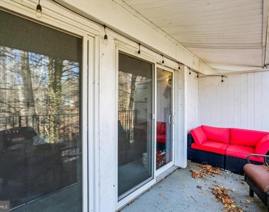 921 Prospect Street - Photo Thumbnail 15