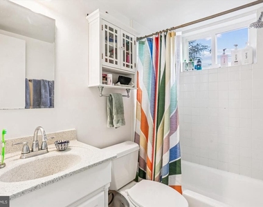 921 Prospect Street - Photo Thumbnail 13