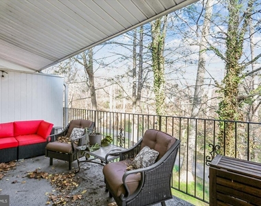921 Prospect Street - Photo Thumbnail 16