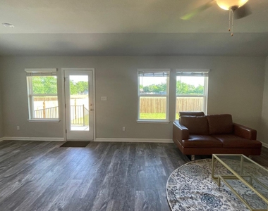 323 Durango Downs Dr - Photo Thumbnail 7