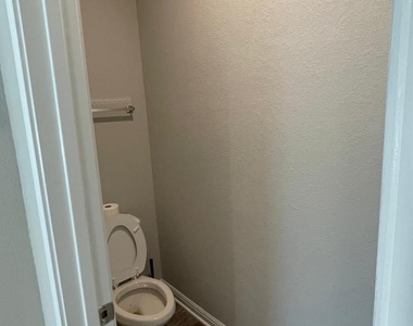 323 Durango Downs Dr - Photo Thumbnail 23