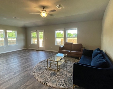 323 Durango Downs Dr - Photo Thumbnail 33