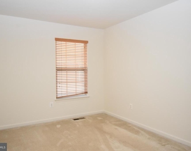 8324 Stickley Court - Photo Thumbnail 13