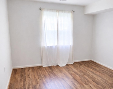 8503 Falls Run Road - Photo Thumbnail 15