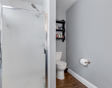 815 E 31st St - Photo Thumbnail 15