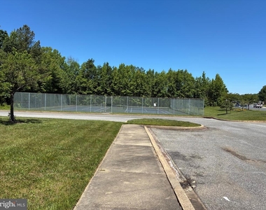903 Woodbridge Court - Photo Thumbnail 37