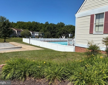 903 Woodbridge Court - Photo Thumbnail 31
