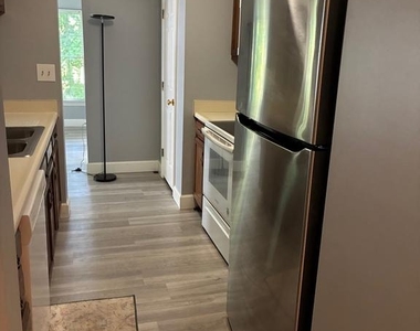 903 Woodbridge Court - Photo Thumbnail 3