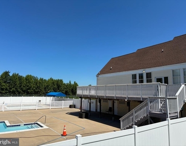 903 Woodbridge Court - Photo Thumbnail 34