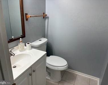 903 Woodbridge Court - Photo Thumbnail 20