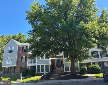 903 Woodbridge Court - Photo Thumbnail 1