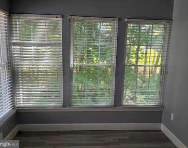 903 Woodbridge Court - Photo Thumbnail 24