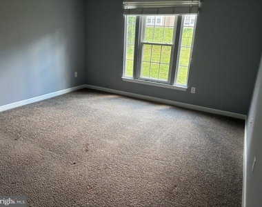901 Cedar Crest Court - Photo Thumbnail 26