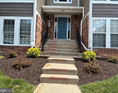901 Cedar Crest Court - Photo Thumbnail 1